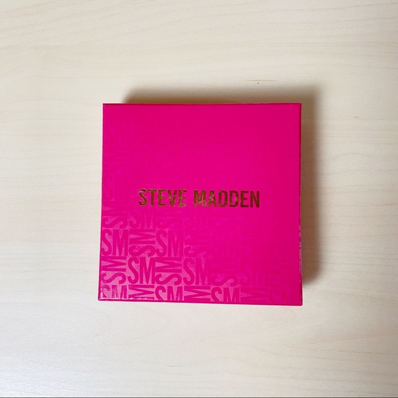 Steve Madden Interchangeable Charm Necklace Set - Picture 3 of 3